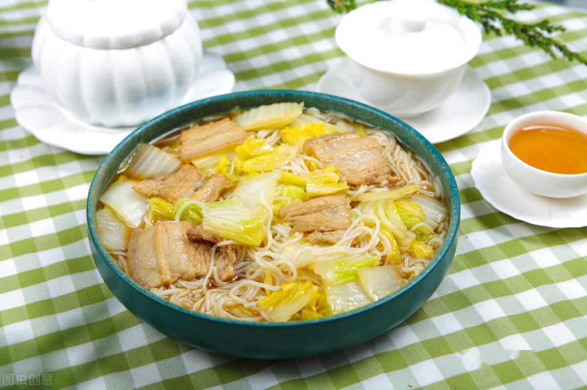 白菜猪肉炖粉条的做法