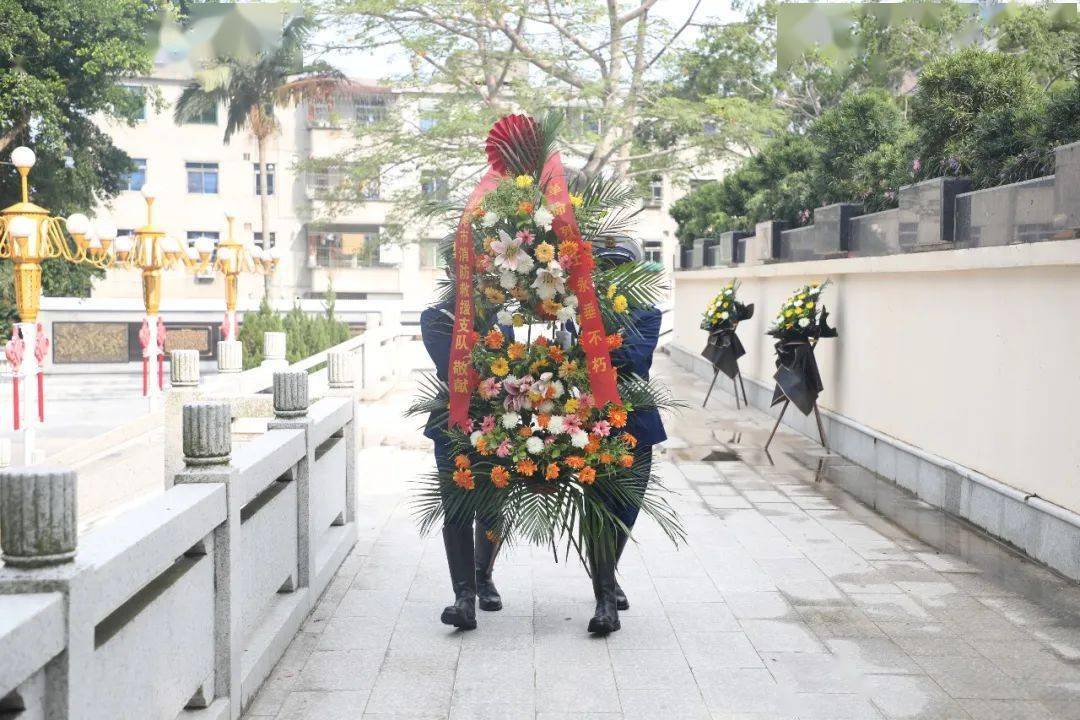 幸福的生活,英烈虽逝,精神犹存,他们的英雄事迹将彪炳史册,万古流芳