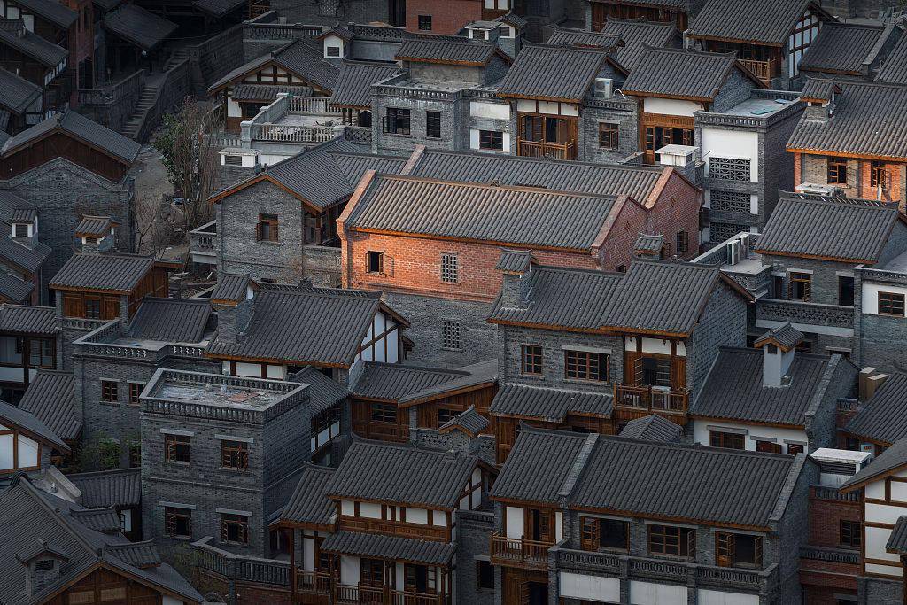 青瓦红砖吊脚楼里的山城味道 重庆十八梯焕新回归