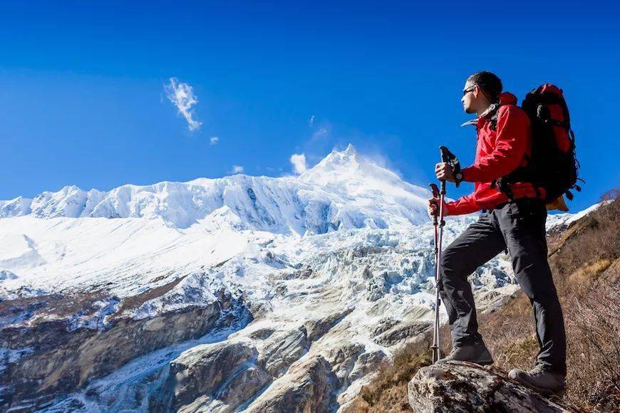 91 登山运动的运动量高于一般的散步或慢跑,更有助于消耗体内多余的