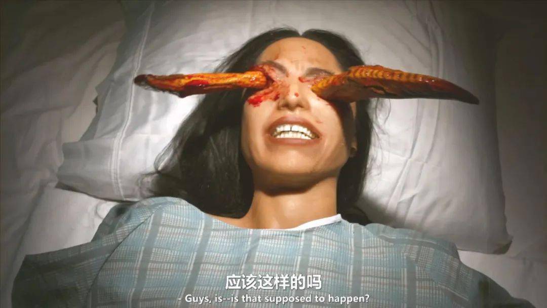 美国黑人女歌手竟然真的是一只"怪物蜂后"queen bee