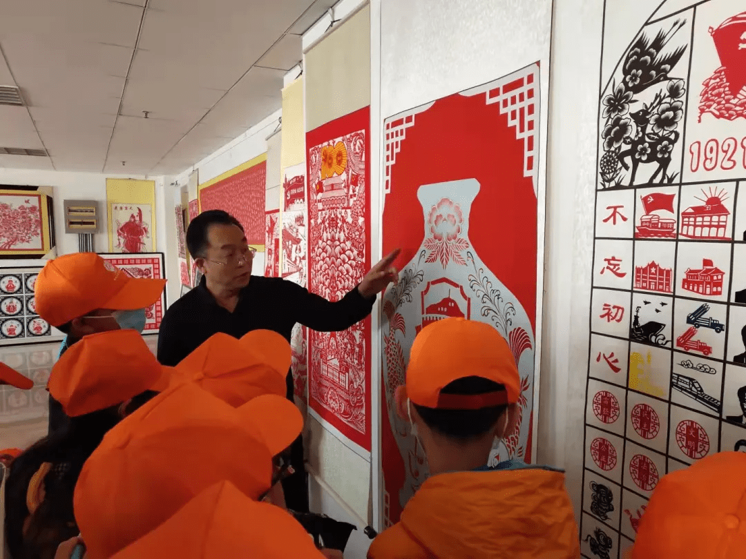 渭南小记者研学团走进剪纸艺术感受传统文化