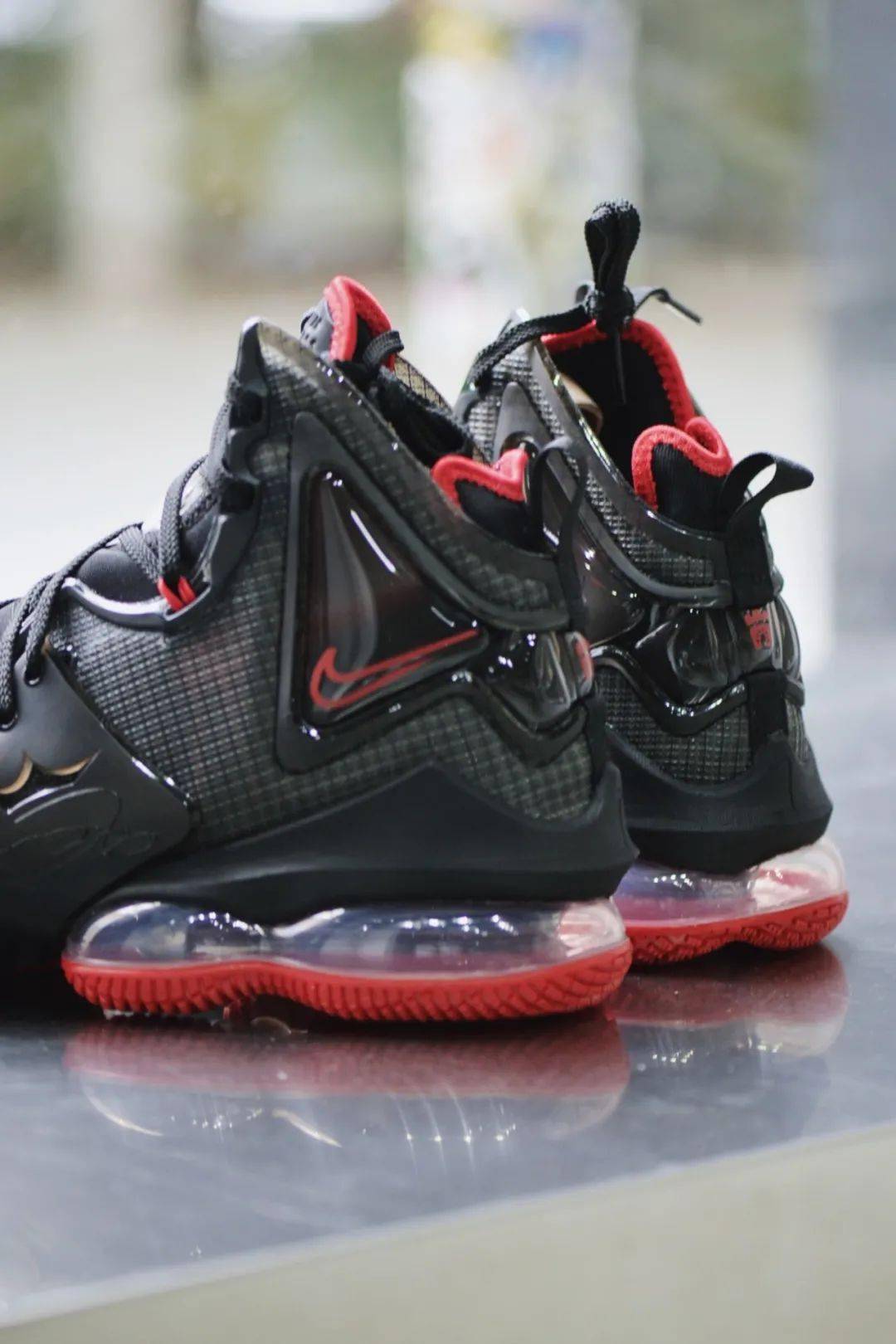 soar 限量发售|nike lebron xix "bred"