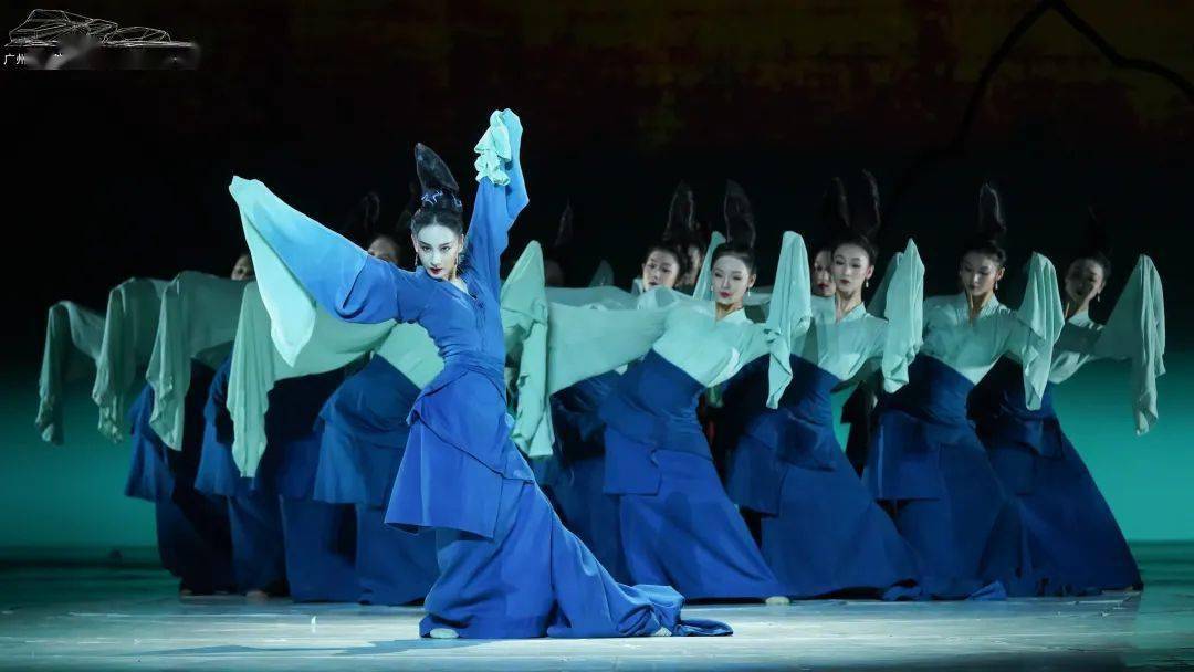 10月15日晚,作为2021广州大剧院舞蹈演出季的开幕巨献,舞蹈诗剧《至此