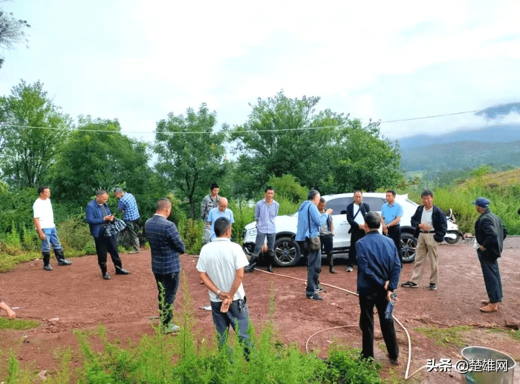 楚雄市苍岭镇多年纠纷一朝解人民调解止纷争