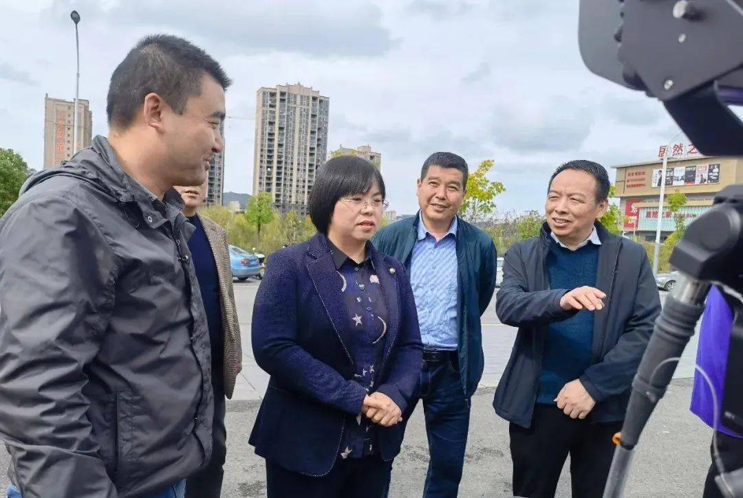 罗田县融媒体中心4k 5g转播车顺利交车
