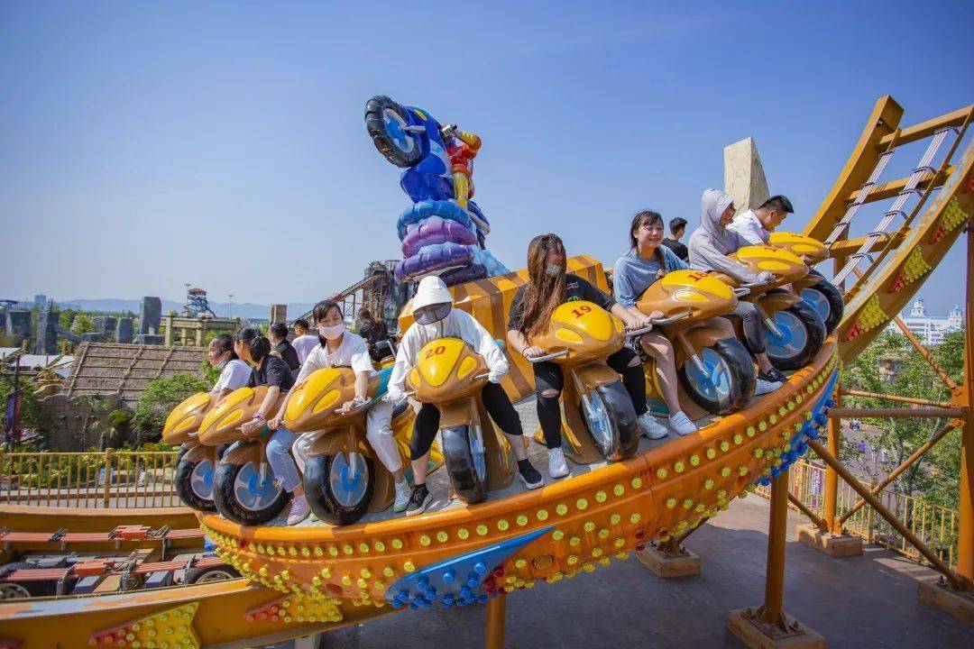 "天下第一灯"闪亮常德!卡乐星球花灯游园会今天启幕