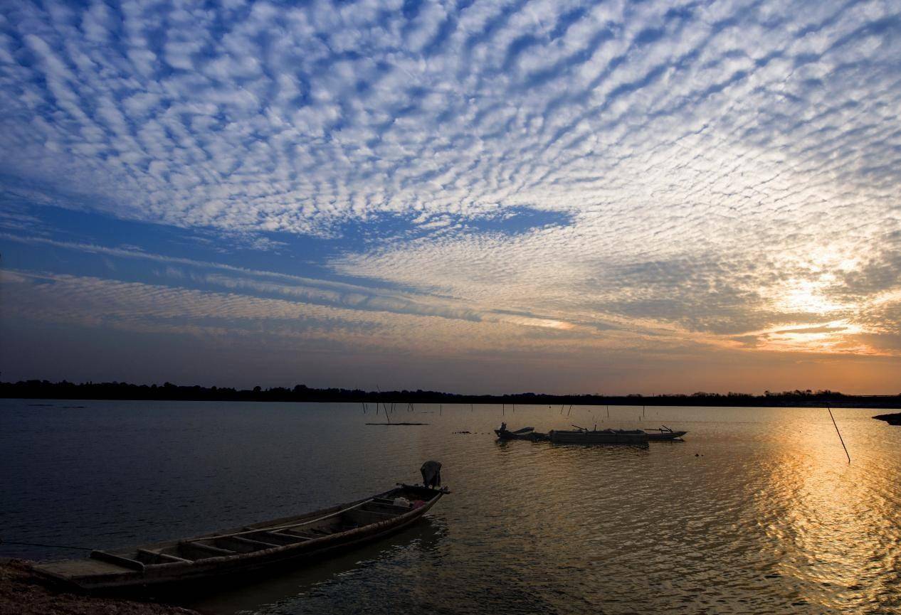 夕照洞庭湖.张维湘 摄