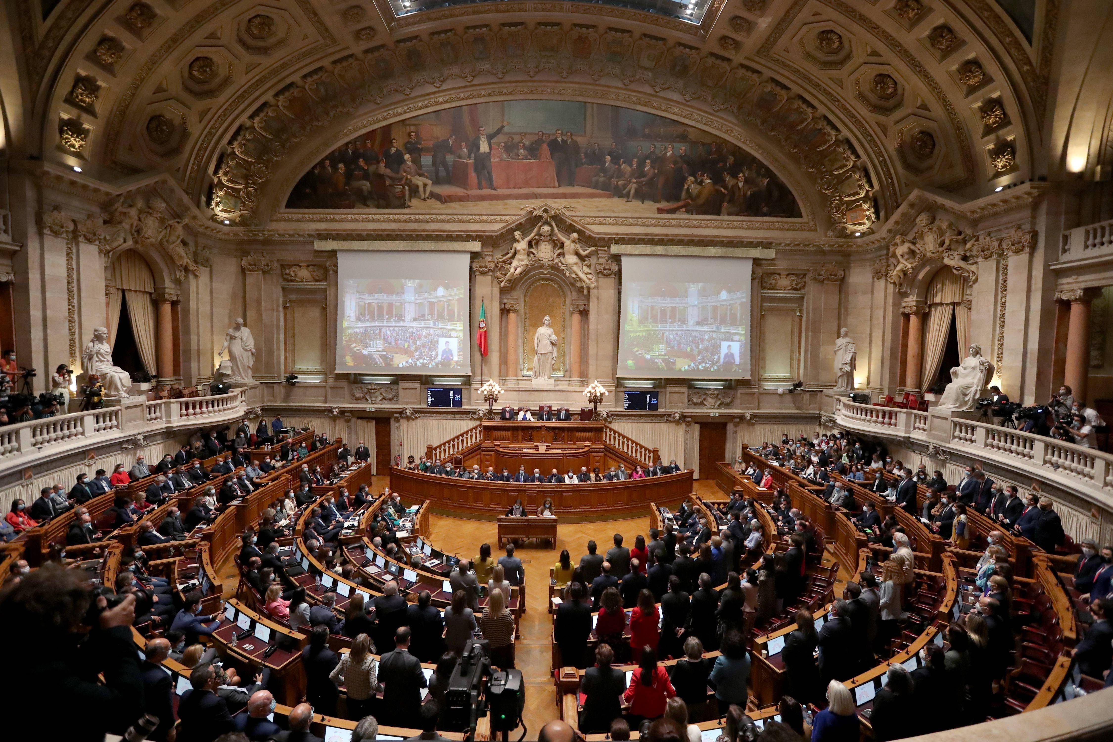 葡萄牙议会否决2022年预算案或致提前选举_新华社