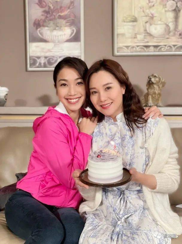 甄咏珊生日蛋糕食唔停_真系好