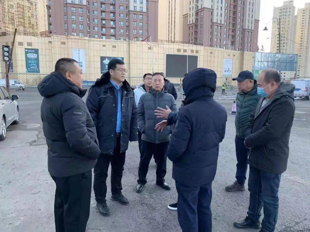 吕洪峰副区长现场听取了相关单位就生态环保问题整改销号,新一轮暴雪