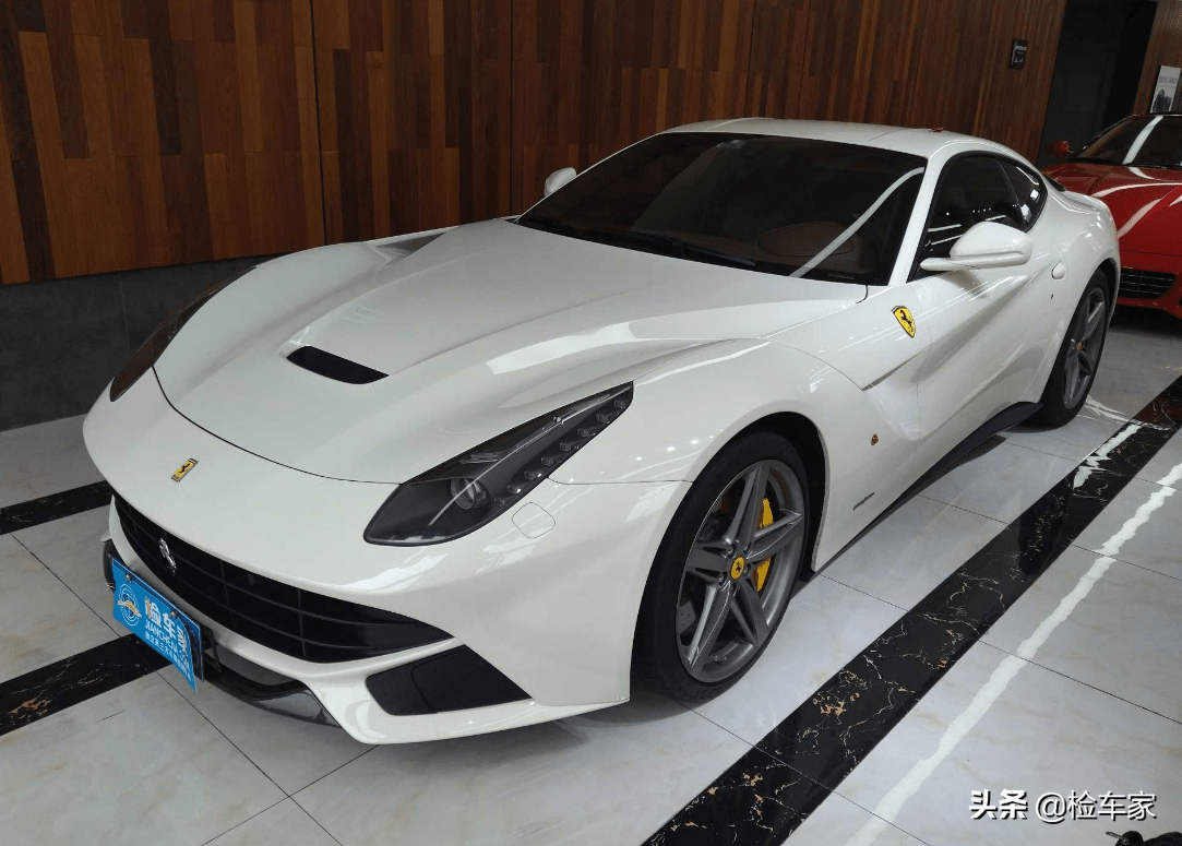 9年才开了几千公里这辆法拉利f12太少见值不值280万