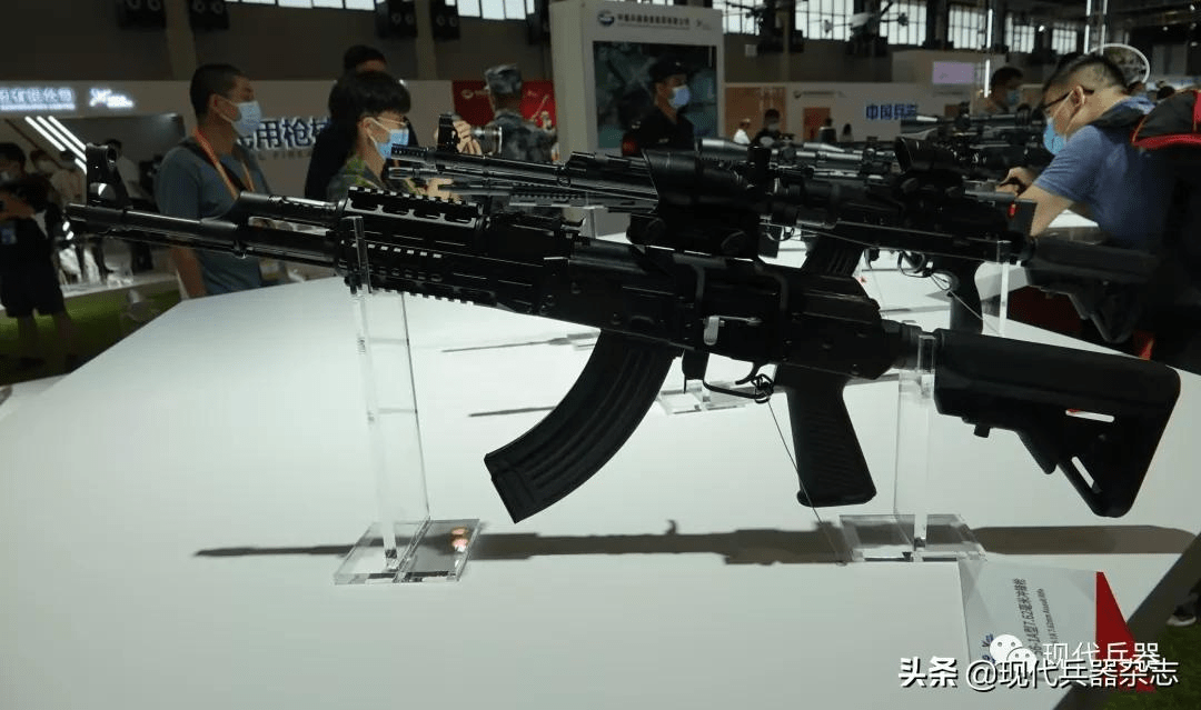 国产最新轻武器全面亮相_装备_半自动步枪_型号