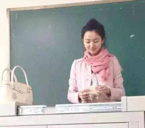 英语老师为什么颜值都很高?_as_研究生_look