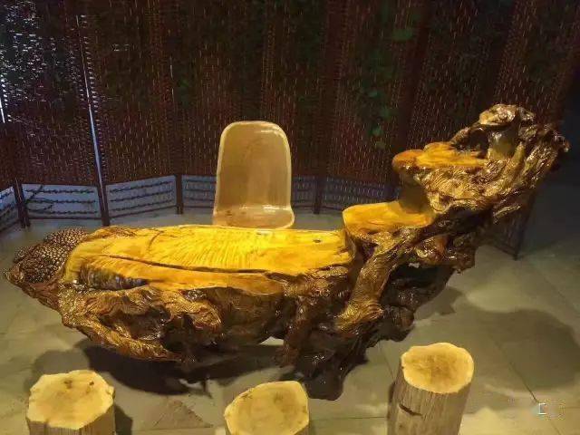 极品金丝楠根雕茶桌,简直美的无能人及!