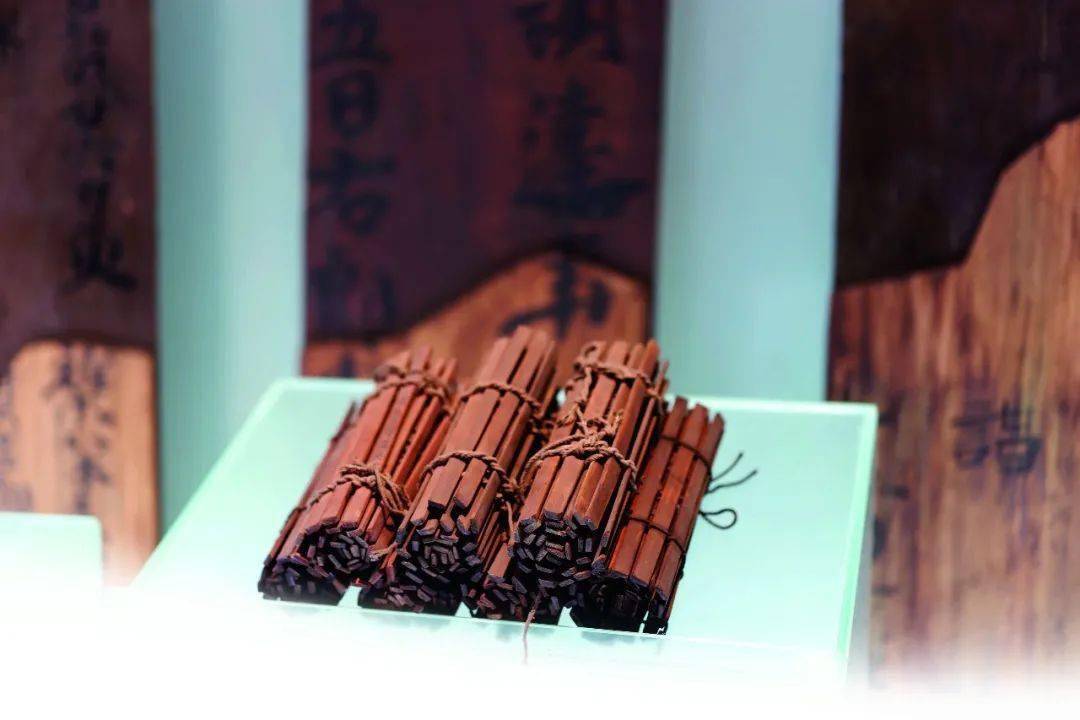 简牍深藏地下的史记