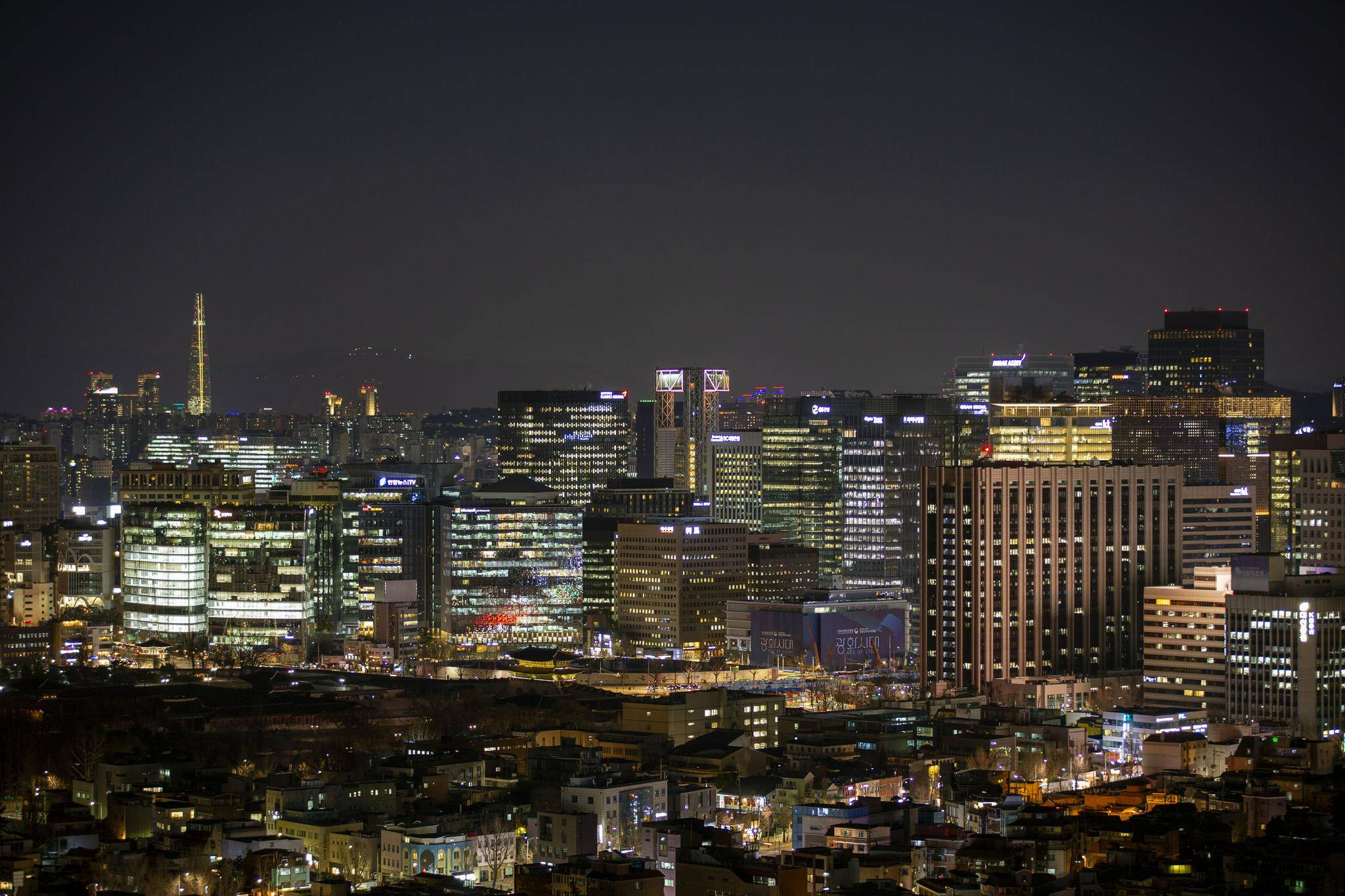 这是12月1日在韩国首尔拍摄的城市夜景.新华社记者 王益亮 摄