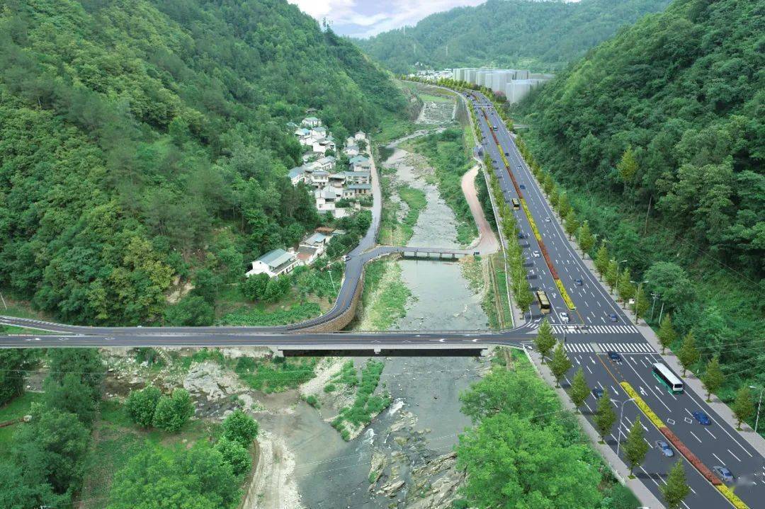 双向4车道青川即将建设一条高标准快速通道
