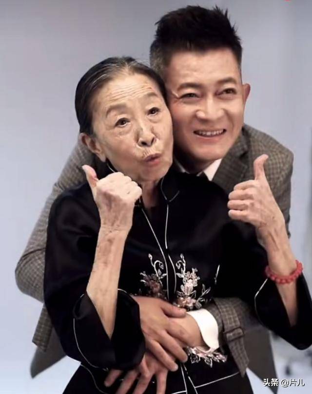 老戏骨张少华与杨志刚同框被曝因戏结缘形同母子