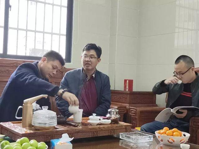 岳阳县商会秘书处应邀拜访深圳市湖南汨罗商会_商会会长_情况_范艳阳