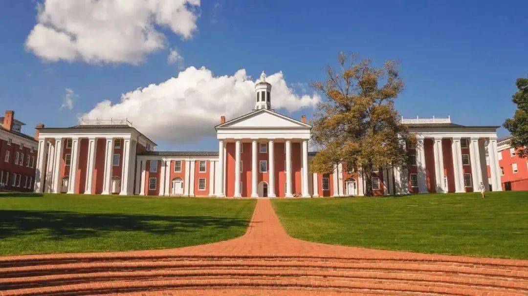 college)是美国最顶尖的文理学院之一,与阿默斯特学院,威廉姆斯学院