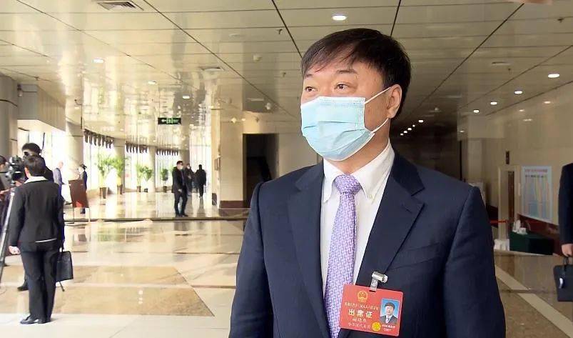 省人大代表 赫晓东:引进人才出政策,留住人才出实招,培育人才下功夫