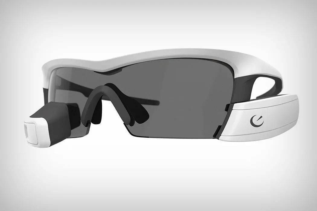 人工智能背景下的智能眼镜设计科技感十足