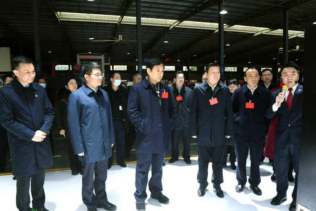 我省全国人大代表在宜春视察!叶建春等参加视察_发展_工业_人民
