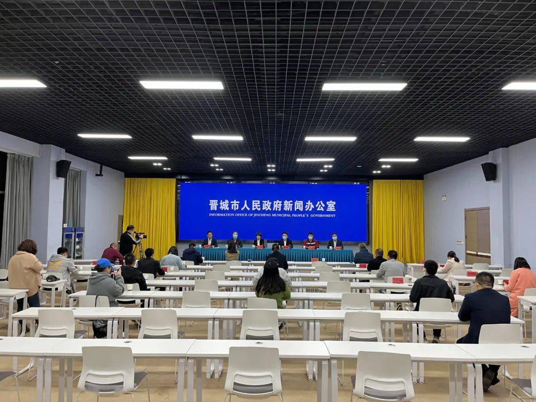 市委宣传部副部长,市委新闻中心主任,市政府新闻办主任李建亮主持发布