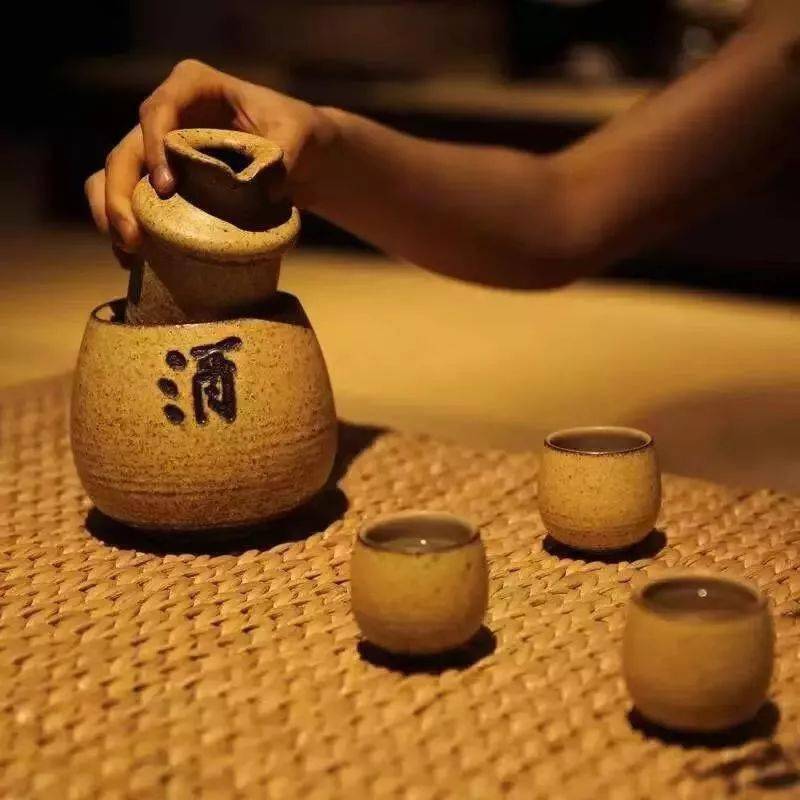 喝酒的最高境界沉醉不在酒醺然从于道