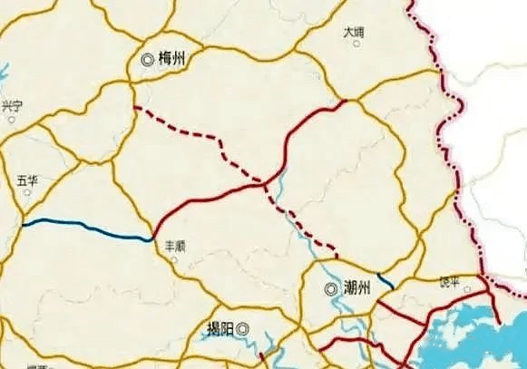 与大潮高速相接,线路呈东北向西南走向,大致沿着227省道进发,经潭江镇