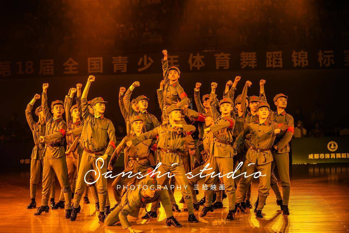 专访武汉体育舞蹈艺术学校副校长彭泽引导学生做到读训并重德艺双馨