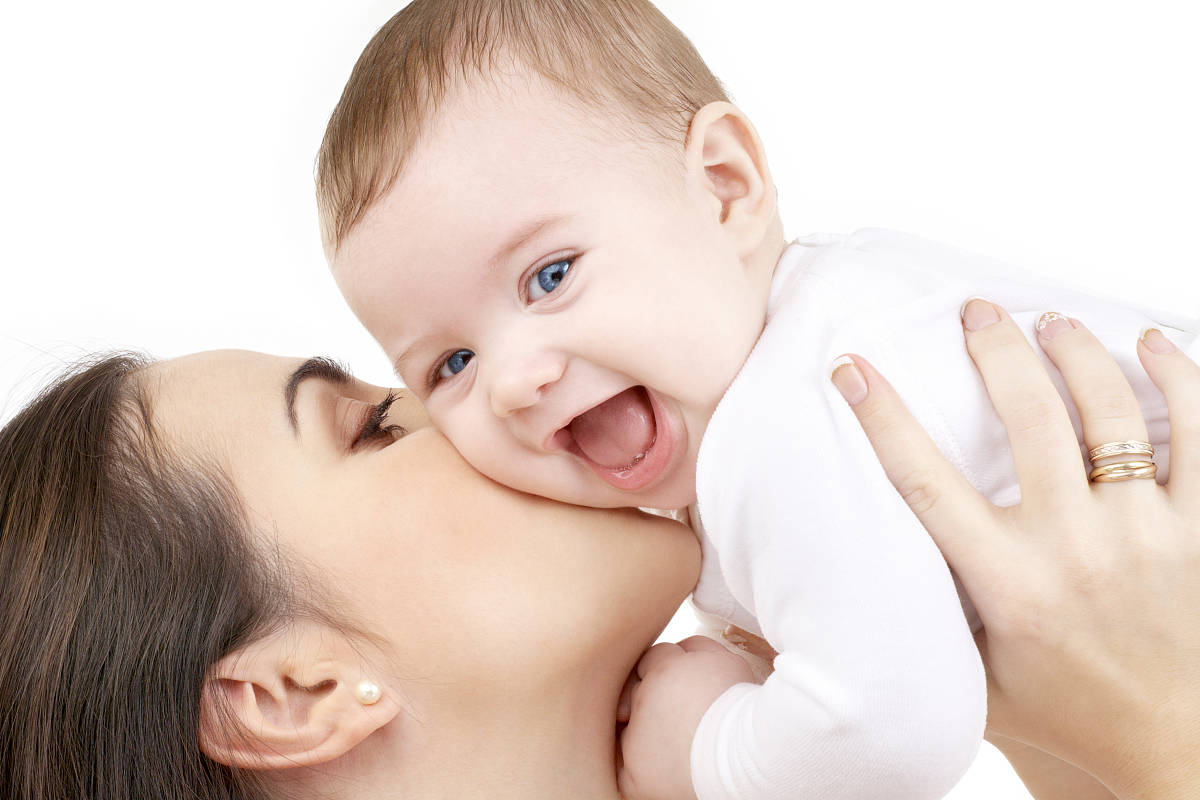 母乳喂养：你知道宝宝吃饱了么？正确掌握母奶的喝法、次数