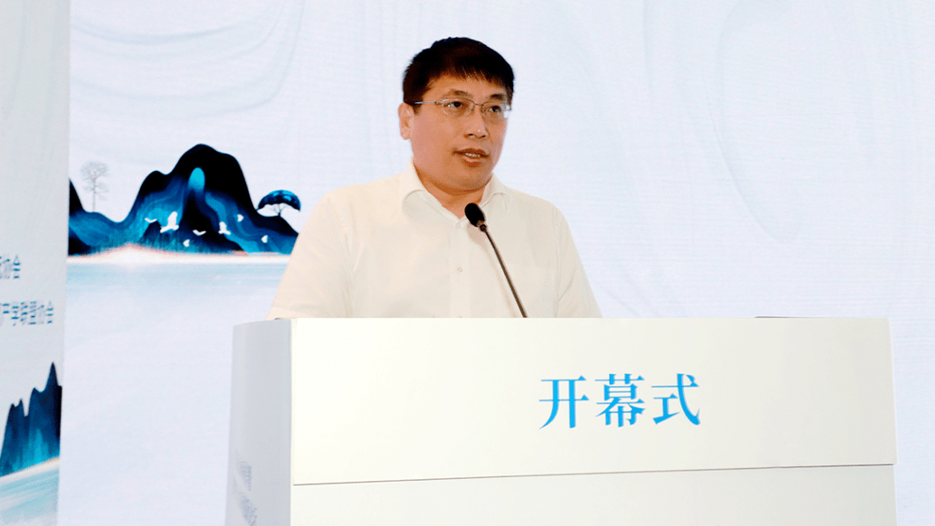 省商务厅二级巡视员赵俊杰,港澳台地区代表廖振勇等出席开幕式并致辞
