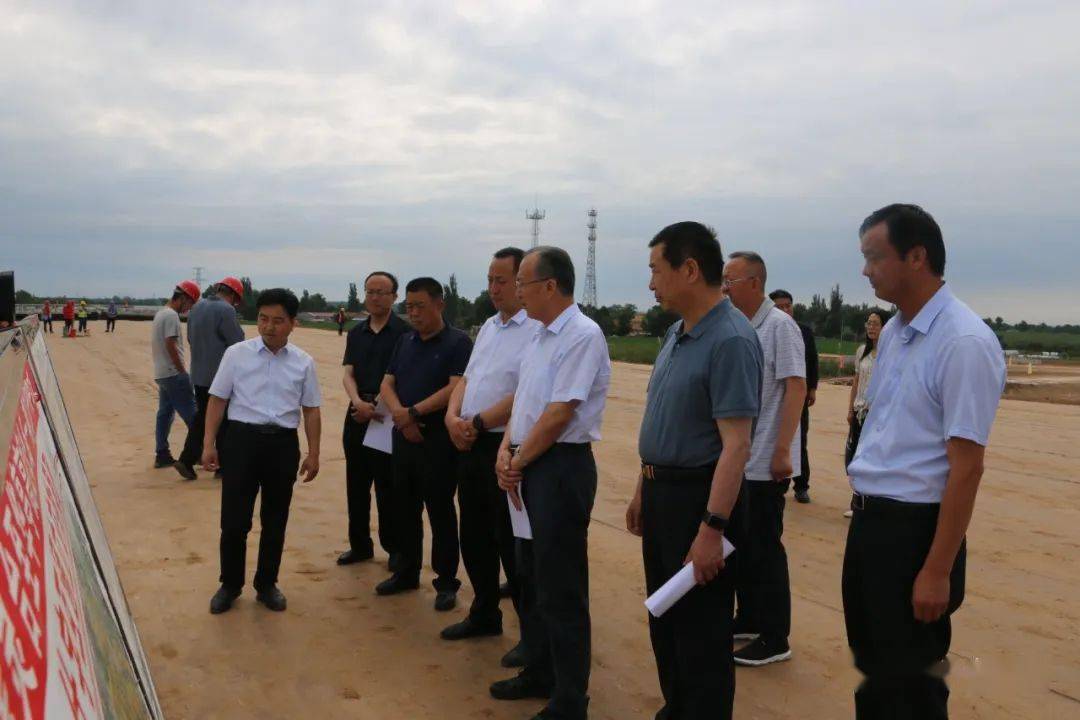 杜正喜一行来我县调研新形势下促进就业和新业态就业群体权益保障情况