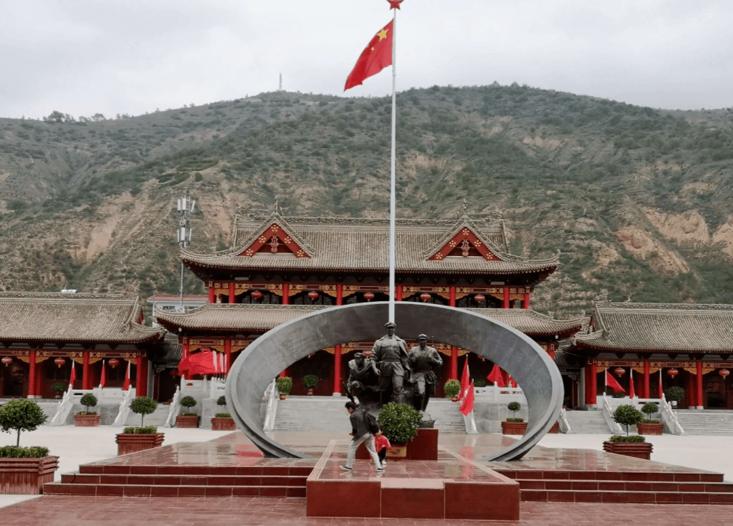 烈士纪念馆(3日)线路6:会师圣地,先辈足迹山城堡战斗纪念馆南梁革命