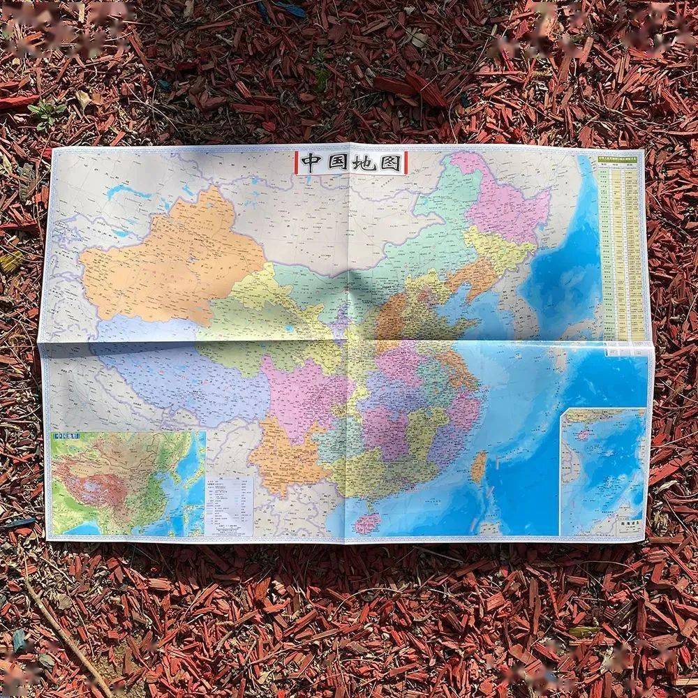 还将随书附赠精美的中国地图,世界地图 团队还专门为此书研发了