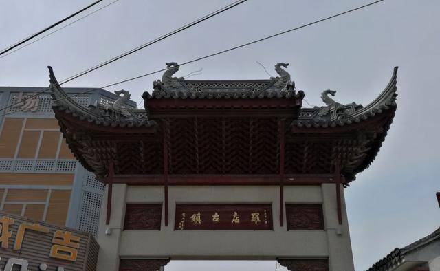 上海还藏了座古朴小镇，经典的江南风味，石拱桥才是最大看点