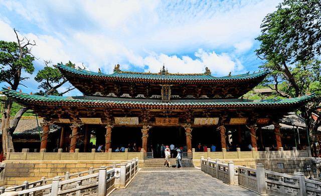 浙江这一佛殿，宋代木质结构南方少有，位于宁波郊外！