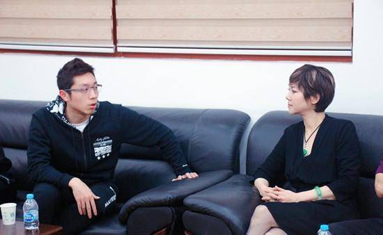 她年仅23岁就退役,面对世乒赛三连冠,她说:如果不让球早实现了_曹燕华