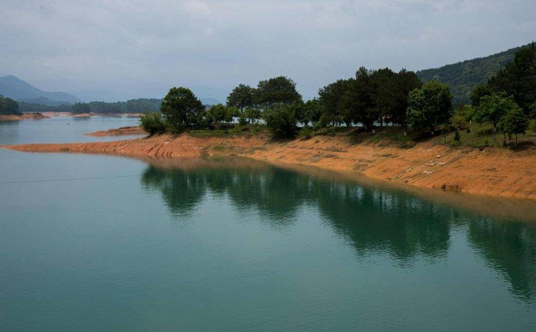 广东最漂亮的人工湖，水量够14亿人喝13年，以后没水喝就来这儿！