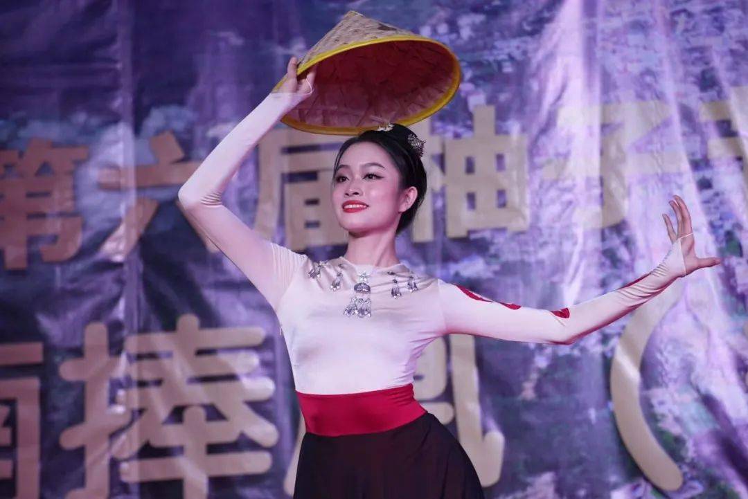 勐仑柚子节 新一届柚子王和香发公主产生!_活动_大赛_评选