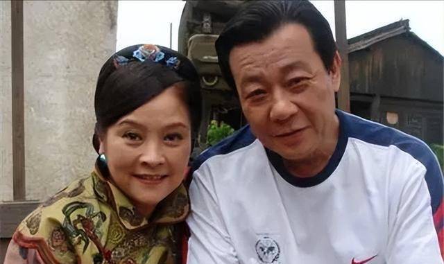 第一任老婆是崔瑶琪,她和寇世勋可以说是典型的青
