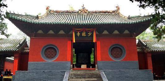此寺庙比少林寺还悠久，因为挖煤被破坏，现在靠降价吸引游客