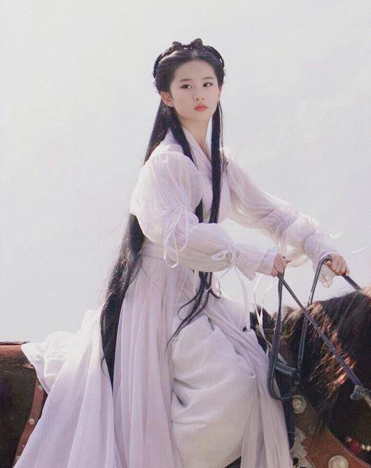 刘亦菲穿瑜伽裤练操高抬腿时腿型亮了确米乐M6 M6米乐定还是“小龙女”？(图6)