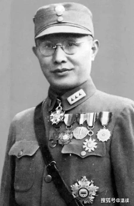 留学生,他在日本读的是士官学校,而且留学期间还结交了孙中山等大人物