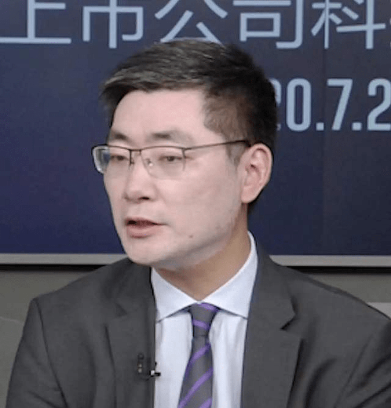 江苏镇江"80后:执掌"百亿商业帝国,市值69亿,加拿大国籍_朱泽峰