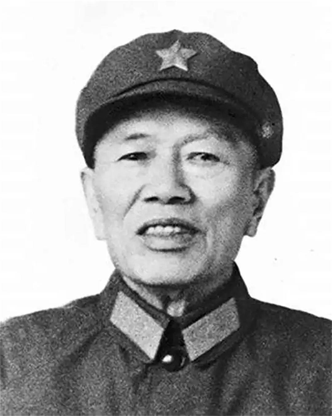 1979年对越自卫反击战，邓华主动请缨出征作战，邓小平表态：不同意