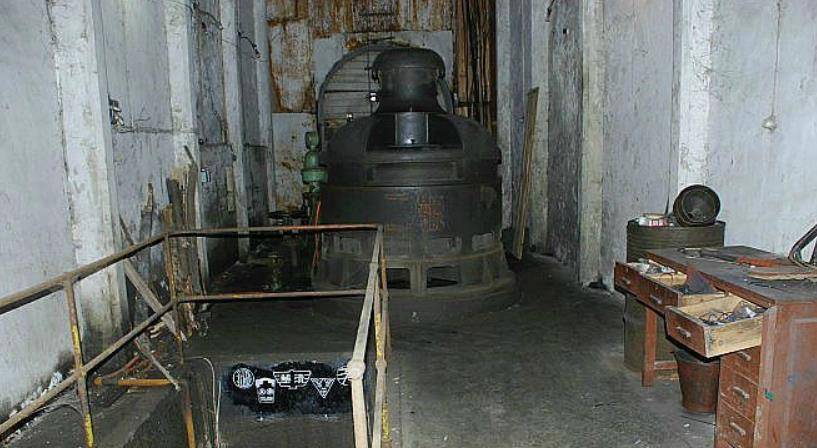 06年贵州洞穴发现两台美国发电机，持续发电80年，至今仍正常工作