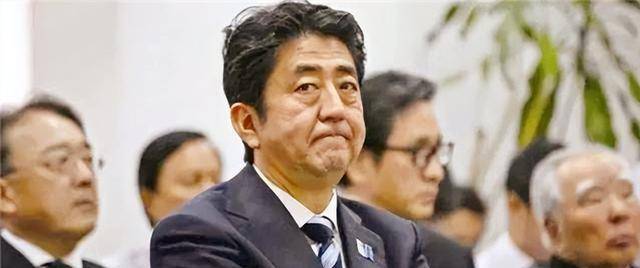 安倍是日本人，为什么他的墓碑上刻着汉字？